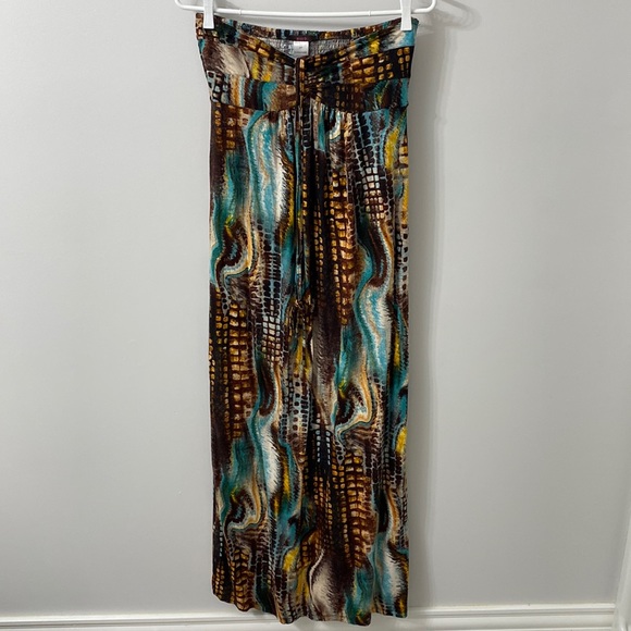 mark. Dresses & Skirts - Strapless Dress